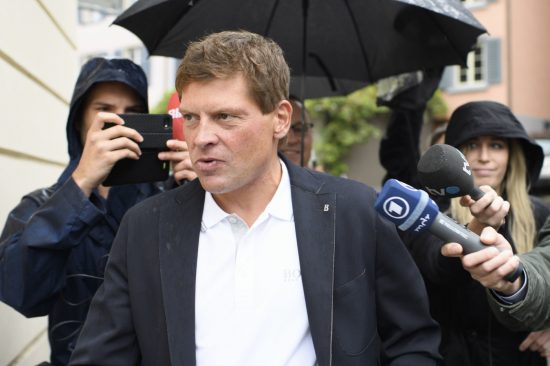 I TRØBBEL IGJEN: For andre gang på en snau uke skal Jan Ullrich ha blitt arrestert. Dette bildet er tatt foran et rettsmøte i 2017