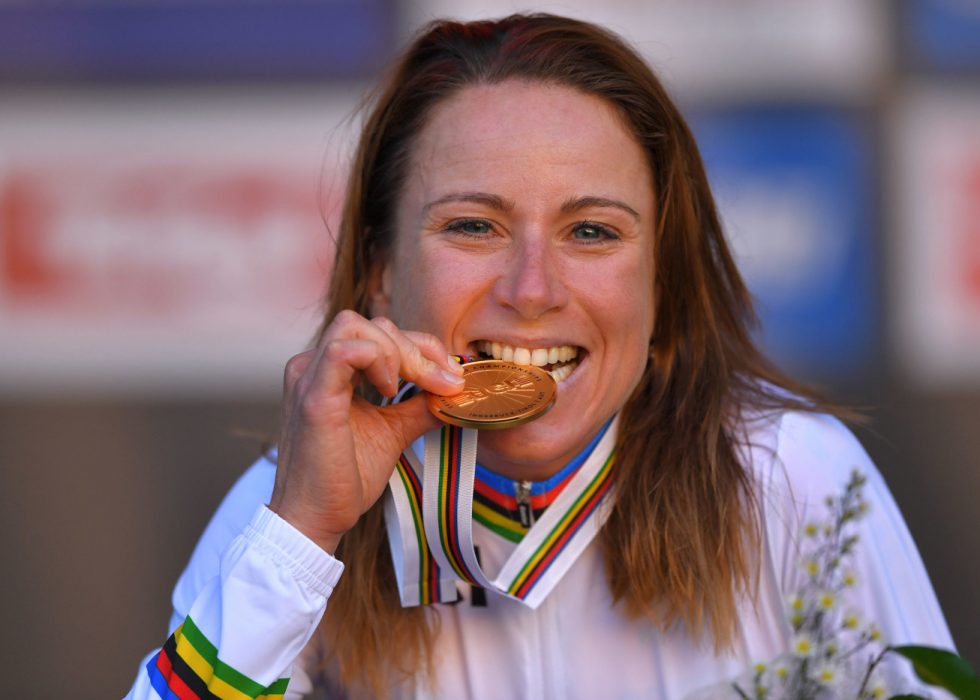 KONTRASTFYLT DAG: Annemiek van Vleuten fikk ingen god start på dagen