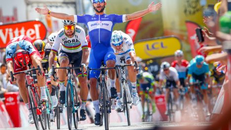 DEN NYE MANNEN: Fernando Gaviria viste at han både var raskere enn Alexander Kristoff og Peter Sagan under årets Tour de France. Nå lover UAE-sjefen fullt opptrekk rundt ham i 2019. FOTO: Tim De Waele/TDWSPORT.COM